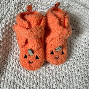 Baby Pumpkin Booties